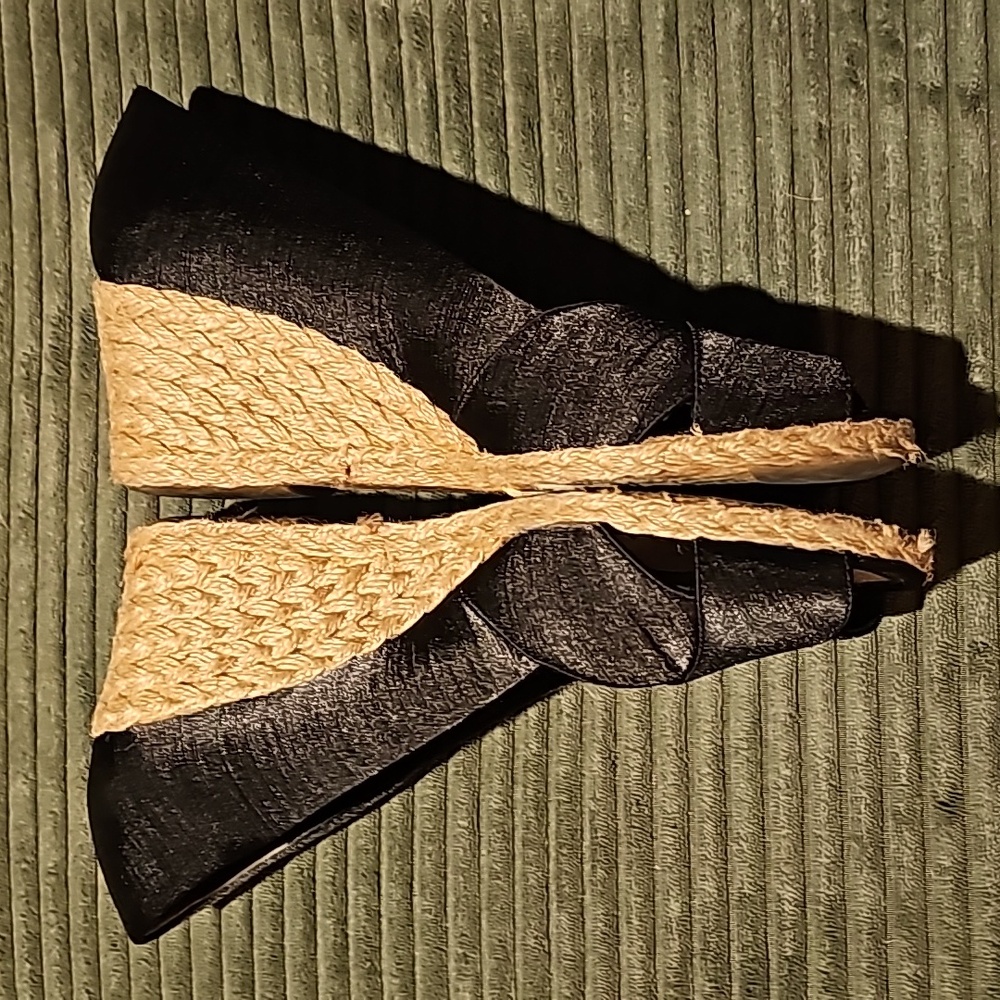 Joan & David Bettini black satin peep toe espadrille wedge. Size 9. - Picture 7 of 10